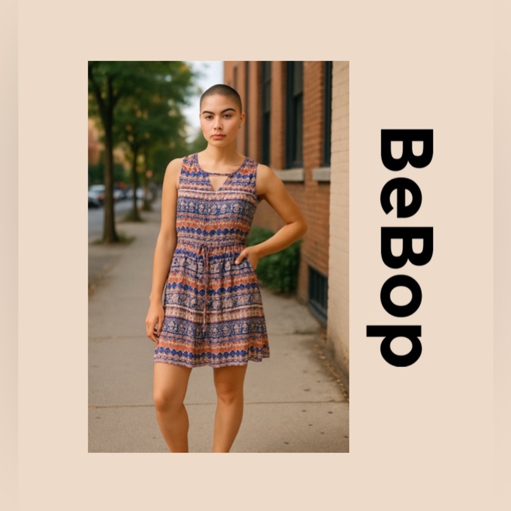 BeBop Women’s Sleeveless V-Neck Mini Dress Size Large